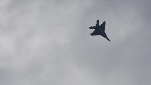 Russian federation airforce fighter jet in flight — Stock Video