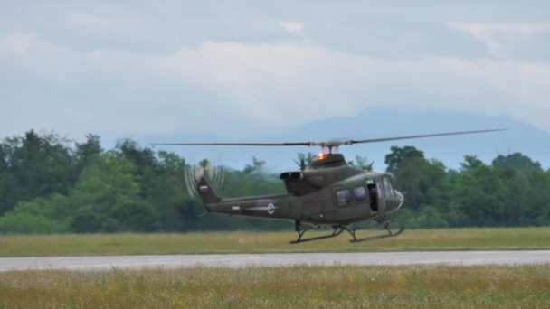 Cerklje Krki Slovenia May 2022 Military Helicopter Hovering Few Meters — ストック動画