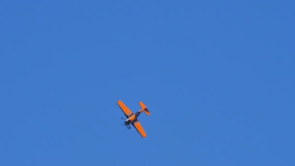 Thiene Italy October 2021 Aerobatic Plane Performs Four Points Roll — 图库视频影像