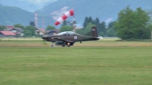 Cerklje Krki Slovenia May 2022 Pilatus Slovenian Air Force Taxiing — Stockvideo