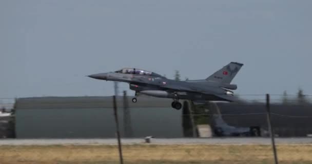 Konya Türkei Juni 2022 Starten Kampfflugzeuge Hohe Leistungen General Dynamics — Stockvideo