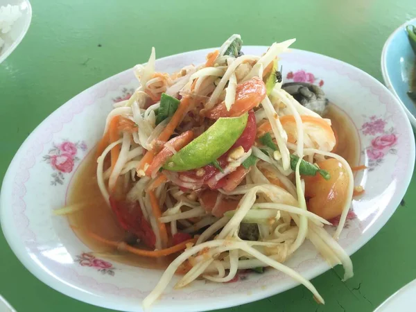 Insalata Papaya Piccante Sul Pavimento Legno Thailandia Cibo Sano — Foto Stock