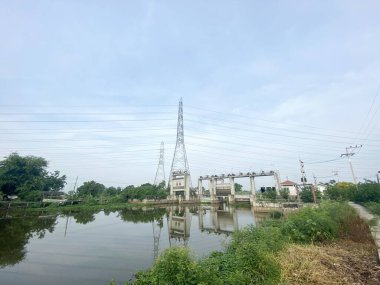 Tayland 'daki barajı kapatın.