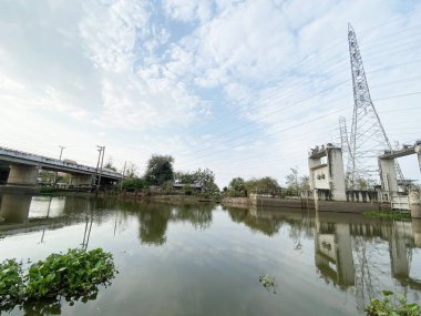 Chachoengsao Tayland 'daki baraj.
