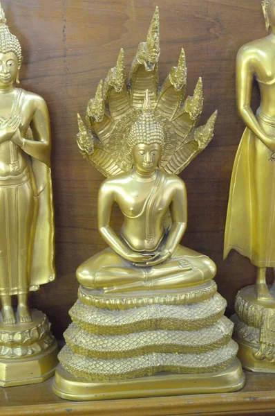 Arany Buddha Szobor Nyilvános Templom Thaiföld — Stock Fotó