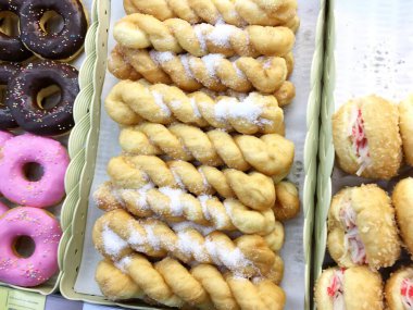 Fırında şekerli ekmek.