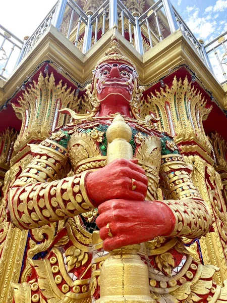 Rode Reus Standbeeld Openbare Thailand — Stockfoto
