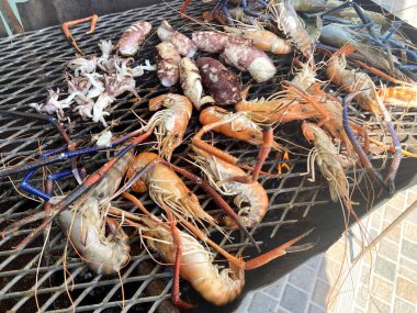 Izgara karides ve kalamar veya deniz soba Tay gıda ürünleri