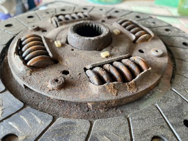 Eski paslı debriyaj desenini kapat 