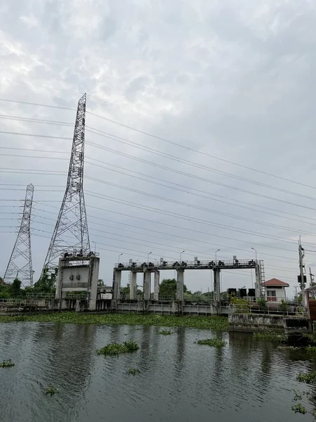 Tayland 'da Chachoengsao çimento barajı