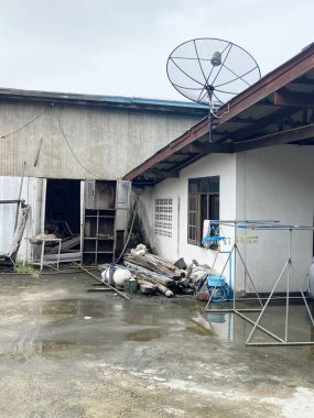 Tayland, Chachoengsao 'da terk edilmiş bir ev.