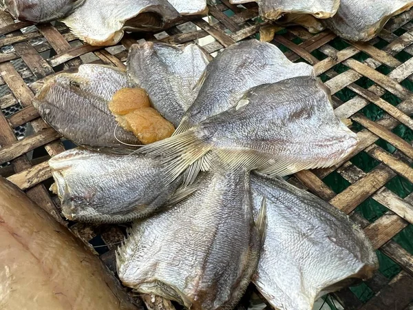 Primer Plano Seco Sepat Siam Pescado Comida Cruda Tailandia Estilo — Foto de Stock