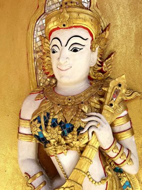 angel statue in temple