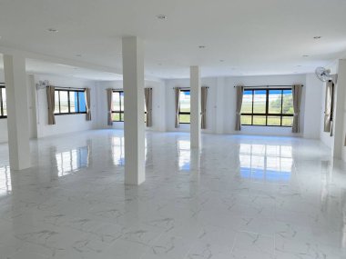 Modern bir dairenin içini kapatın.