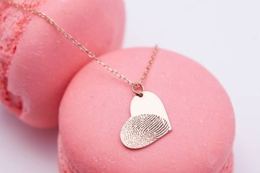 Mücevher imgesi. E-ticaret için resim, çevrimiçi satış, sosyal medya, mücevher satışı.