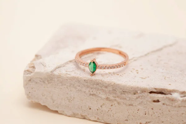 Still Life Jewelry Image Online Sale Diamond Ring Photo Can — Stockfoto