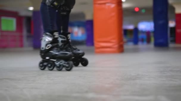 Female Legs Roller Skates Close Young Woman Skating Roller Park — Stock Video