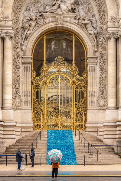 フランス 2021年 パリ市立美術館 プティ パレのファサードの眺め — ストック写真