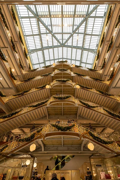 Paris Frankreich 2021 Kaufhaus Samaritaine Innenansicht Des Gebäudes Weihnachten — Stockfoto