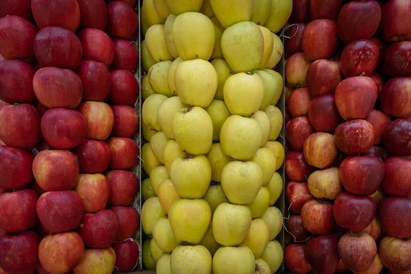 Gyümölcsök Zöldségek Vegyes Almák Részletezése Zöldségesnél — Stock Fotó