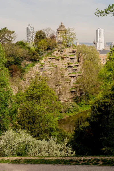 Park Des Buttes Chaumont Vista Del Templo Sibila Isla Belvedere — Foto de Stock