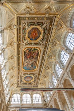 The details inside The palace of commerce at Metropolis of Lyon
