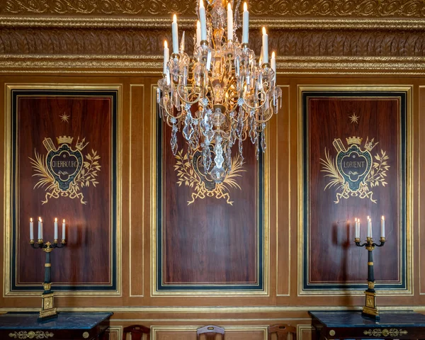 Hotel de la Marine. Altın galeri ve savaş limanlarının manzarası