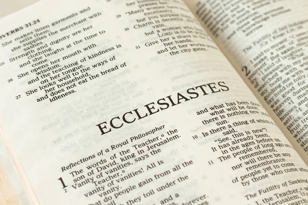 Ecclesiastes Holy Bible Old Testament Open Book Studying Scriptures Christian — Stock Photo, Image