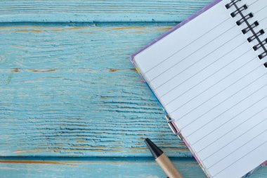 Göç, Kutsal Kitap 'ı yakın plan aç. Eski Ahit Kutsal Kitabı. Tanrı 'nın sözlerini inceliyorum. İncil 'deki Hıristiyan özgürlük ve Mısır' dan ayrılma kavramı. On Emir Sözleşmesi.