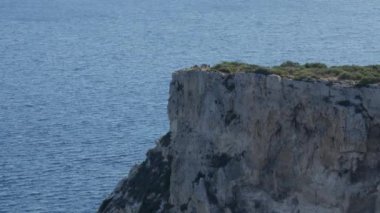 Akdeniz 'e bakan yüksek uçurum