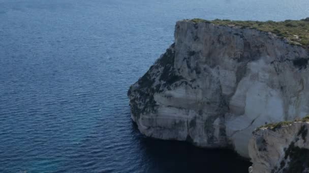 Alta scogliera con vista sul Mar Mediterraneo — Video Stock