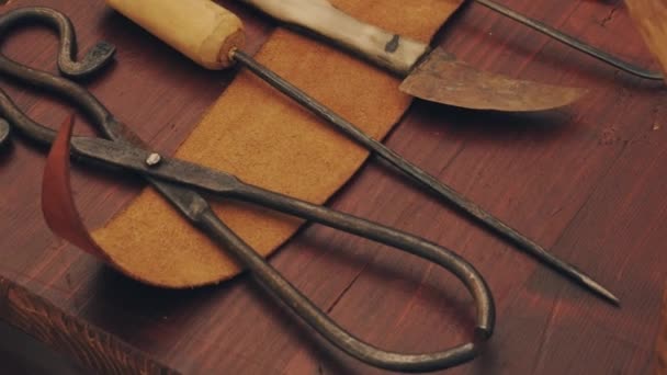 Close-up shot medieval doctor tools — Stock video