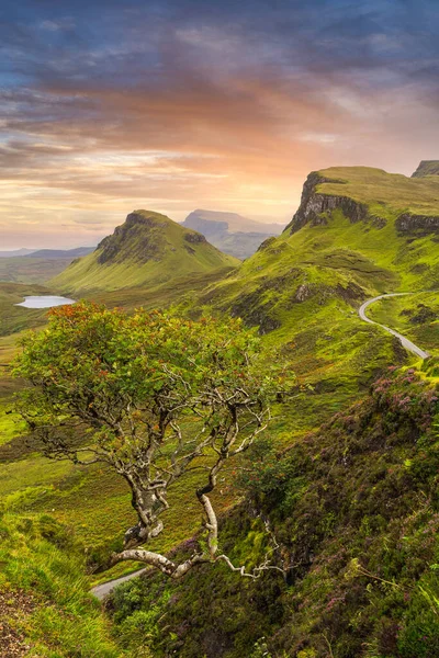 Paisaje de las Highlands escocesas - The Quiraing, Isla de Skye - Escocia, Reino Unido — Foto de Stock