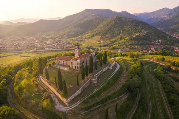 Franciacorta kırsalının havadan görünüşü, Lombardy, İtalya — Stok fotoğraf