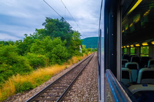 Blick Aus Dem Zugfenster Auf Die Landschaft — Stockfoto