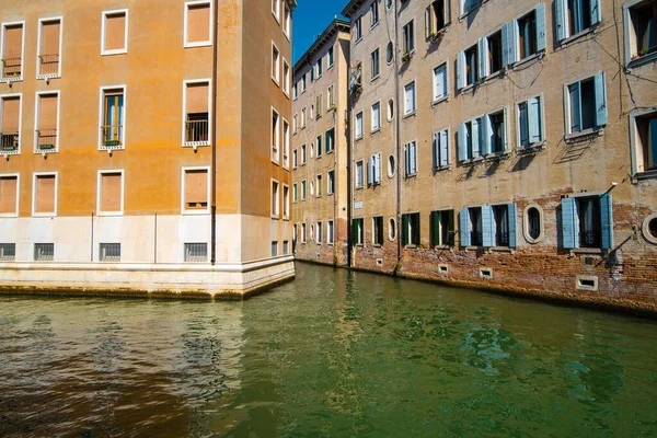 Vue Des Canaux Vides Venise Avec Des Immeubles Appartements Arrière — Photo