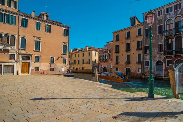 Venise Italie Août 2021 Vue Bateau Taxi Transportant Des Touristes — Photo