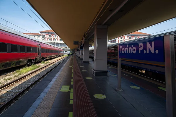 Turin Italy Αυγούστου 2021 Προβολή Των Πλατφορμών Του Διάσημου Σιδηροδρομικού Royalty Free Εικόνες Αρχείου