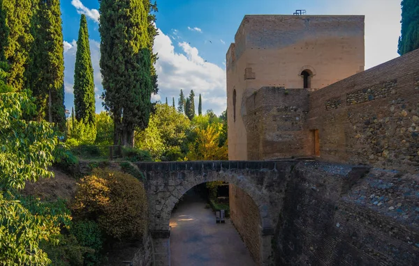 Beautiful Arabian Arches Bridge Green Gardens Alhambra — Photo