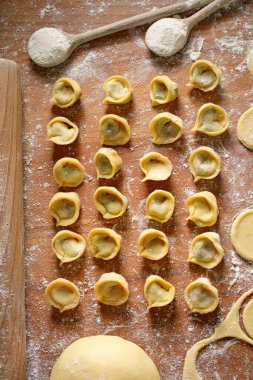 Masada hamur tatlısı yapmak