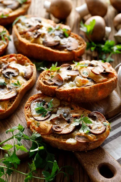 Grilled Toasts Mushrooms Mozzarella Cheese Sprinkled Fresh Parsley Wooden Board — Stock Photo, Image