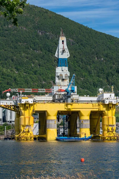 Oelen Noruega 2020 Julho Plataforma Petrolífera Dentro Fiorde Norueguês Para — Fotografia de Stock