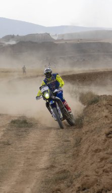 San Blas, Teruel, Aragon, İspanya, 22 Temmuz 2022, Baja Aragon 'un ön eleme safhası, yarı çöl bölgelerindeki yarış, yüksek sıcaklıklar, uluslararası takvim testi, motorsikletlerin zamanlaması