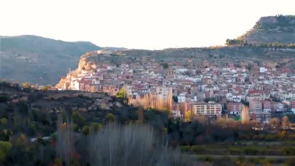 Panoramic Travelling View Sunset Beautiful Scenic Mountainous Monumental City Ademuz — Stok video