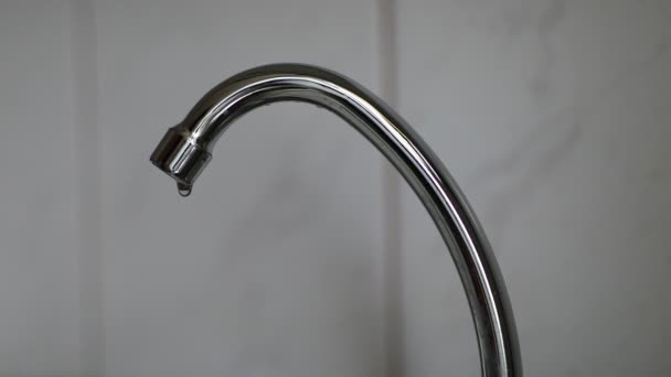 Closeup Drop Water Dripping Old Tap — Vídeo de Stock