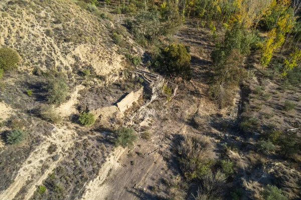 Fotos Arriba Campo Con Árboles Arbustos Hay Algunas Ruinas Molino —  Fotos de Stock