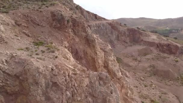 Воздушное Видео Старой Шахте Юге Гранады Ущелье Скалы Камни Кусты — стоковое видео