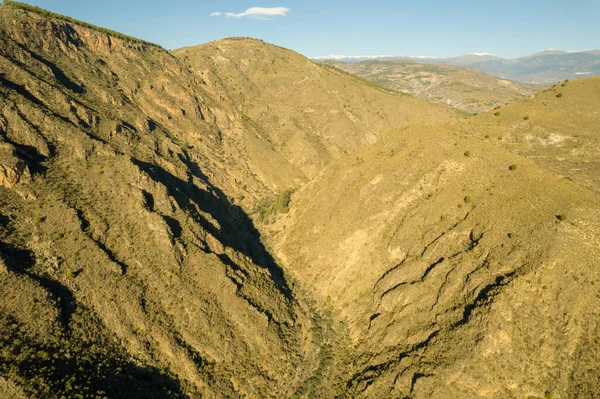 Paisagem Montanhosa Sul Almeria Espanha Arbustos Desfiladeiros Rocha Céu Claro — Fotografia de Stock