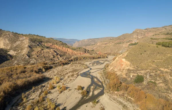 Ορεινό Τοπίο Στη Νότια Ισπανία Υπάρχει Ένα Ποτάμι Που Μεταφέρει — Φωτογραφία Αρχείου