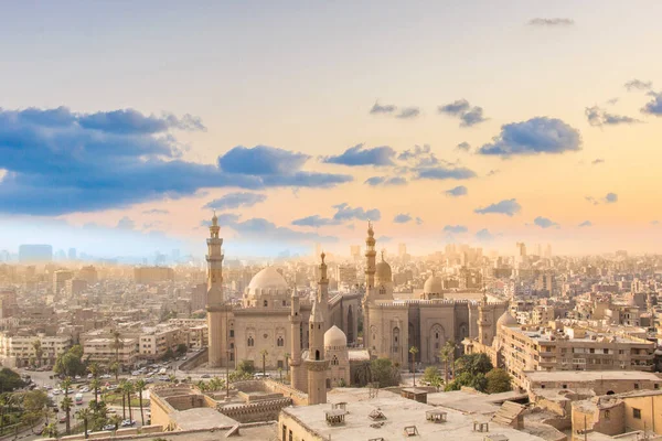 Mısır, Kahire 'deki Sultan Hasan' ın Cami-Madrasa manzarası güzelmiş.